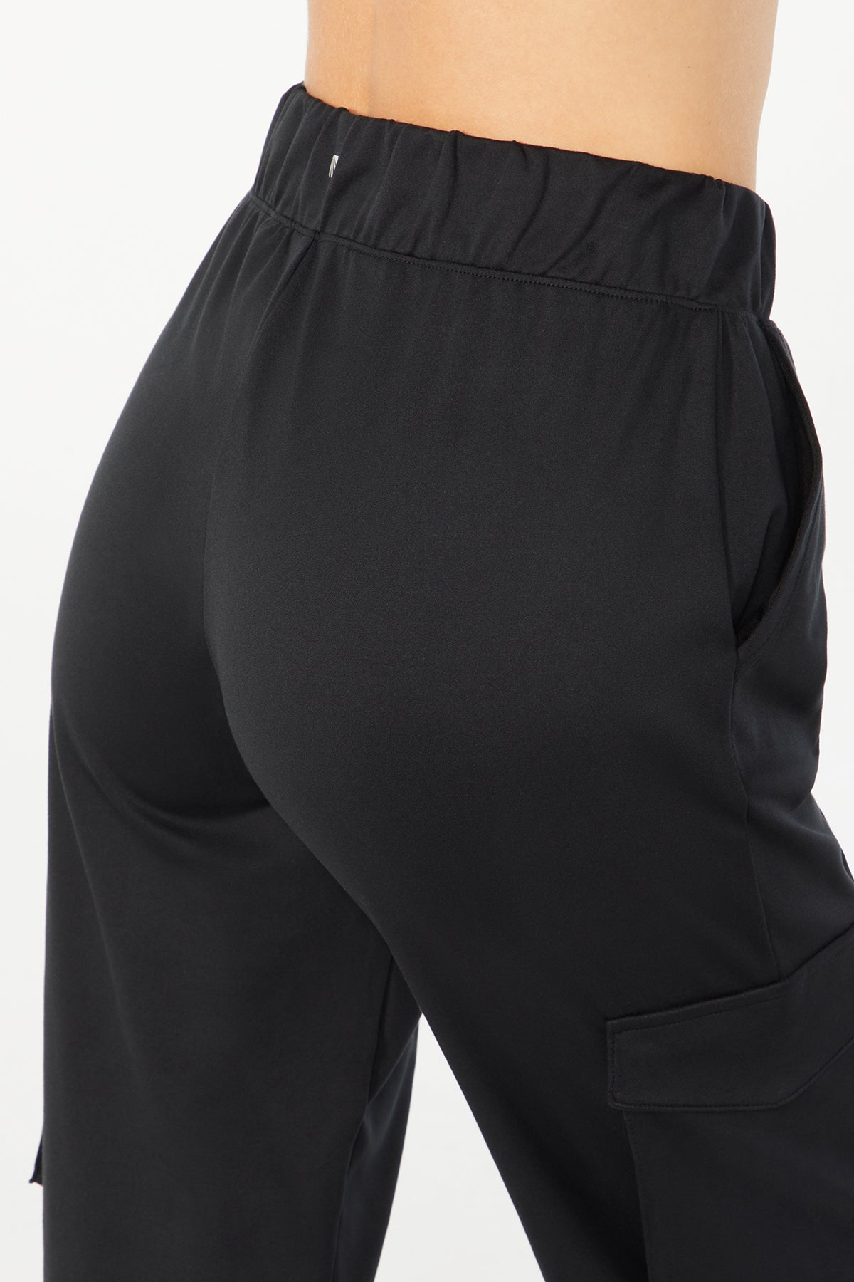 Desi Pant (Black)