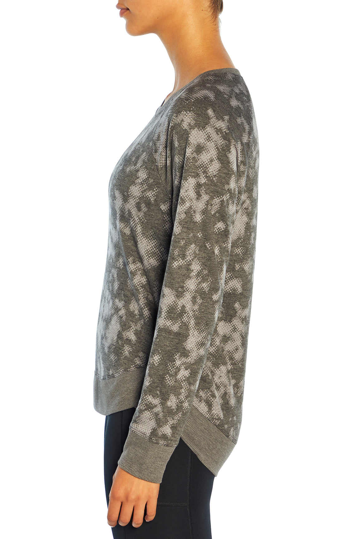Maison Pullover (Black Circle Half Tone Camo)