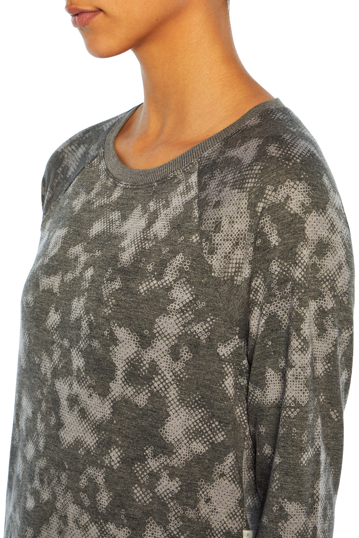 Maison Pullover (Black Circle Half Tone Camo)