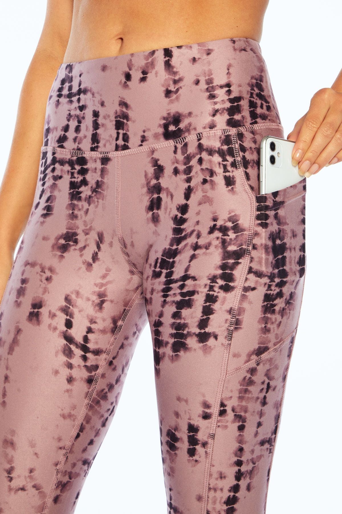 Drift Legging (Elderberry Distressed Snake)
