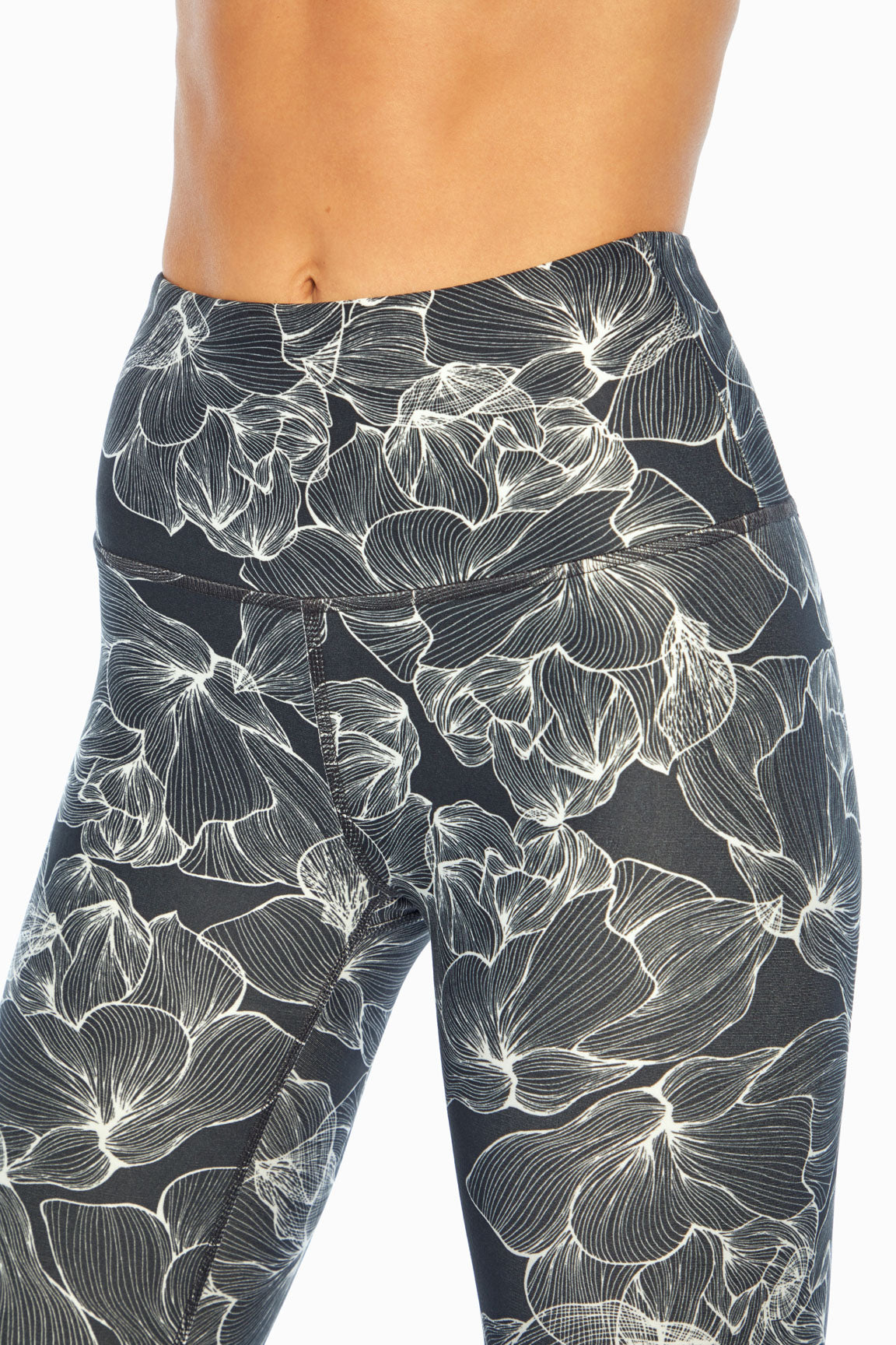 Contender Lux Legging (Black Floral Outline)