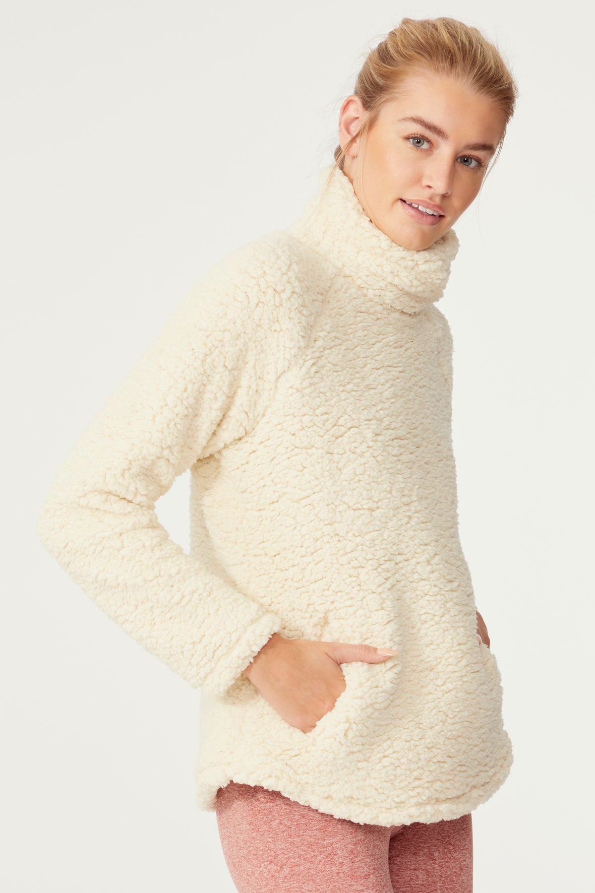 Austin Pullover (Eggnog)