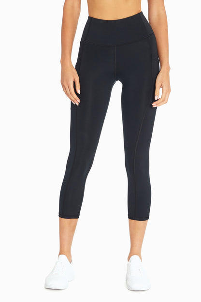 Elsa Capri (Black)