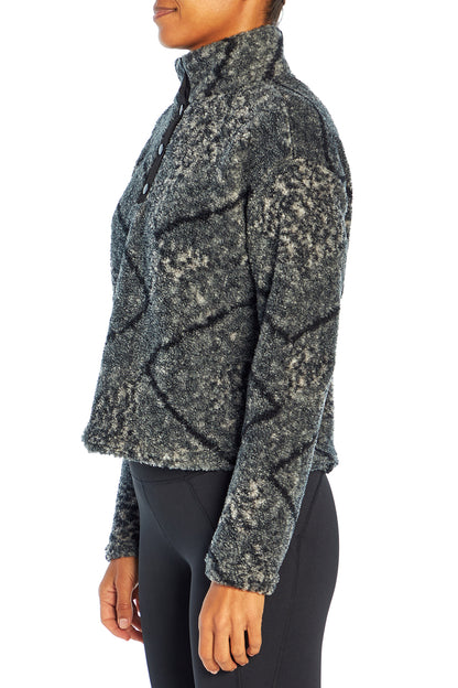 Tyra Pullover (Black Cheetah Bandana)