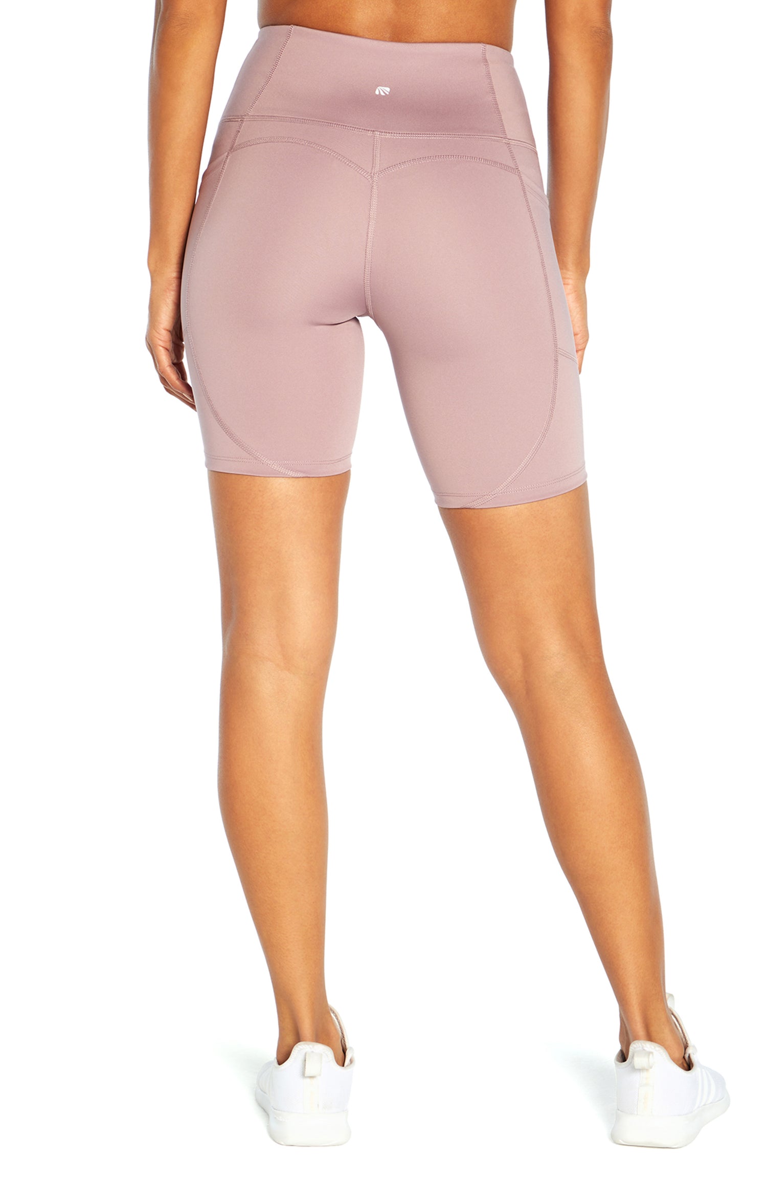 shorts_back_view